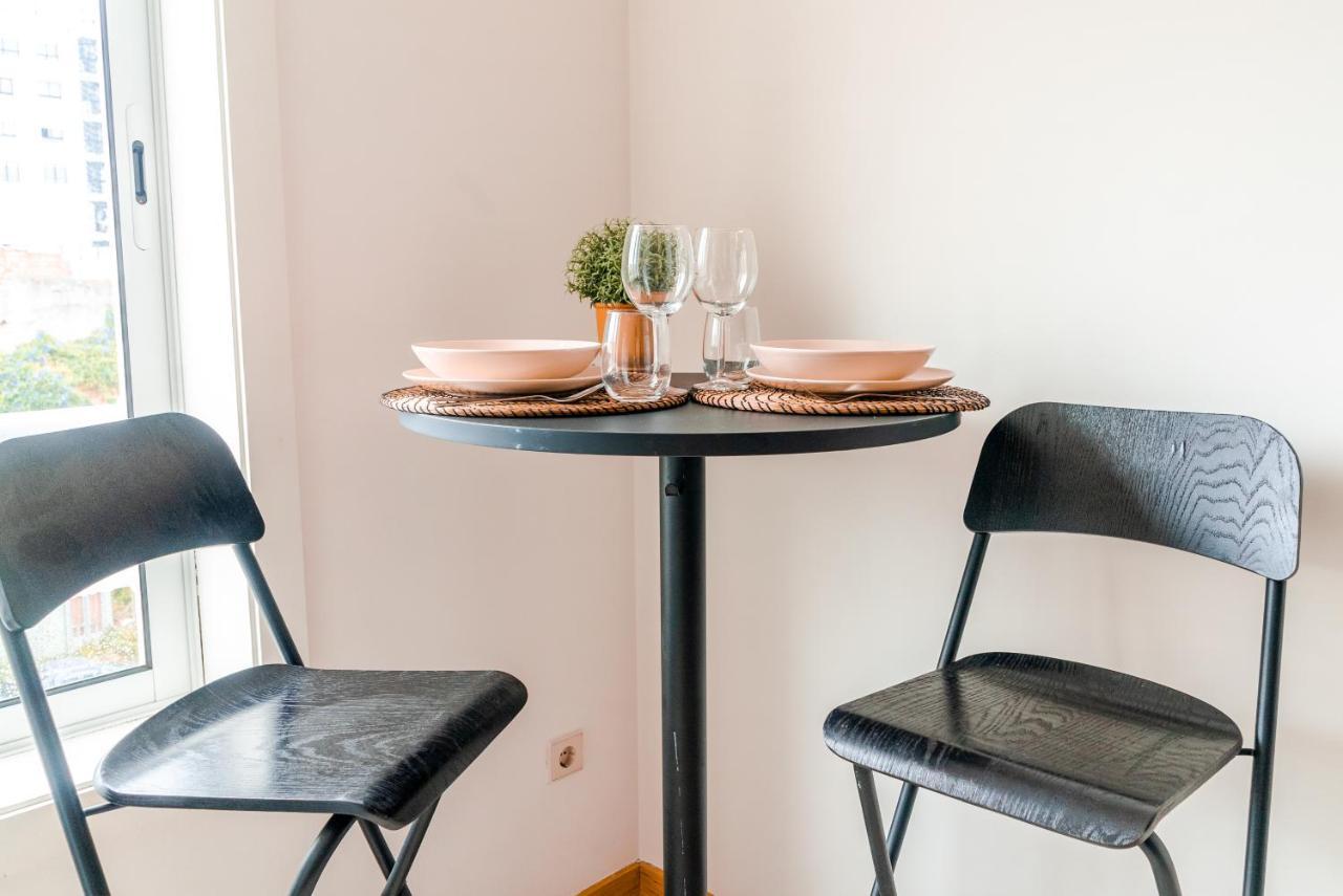 פורטו Sunny Studio In The Heart Of Lapa - 5Min Walk To Metro! מראה חיצוני תמונה